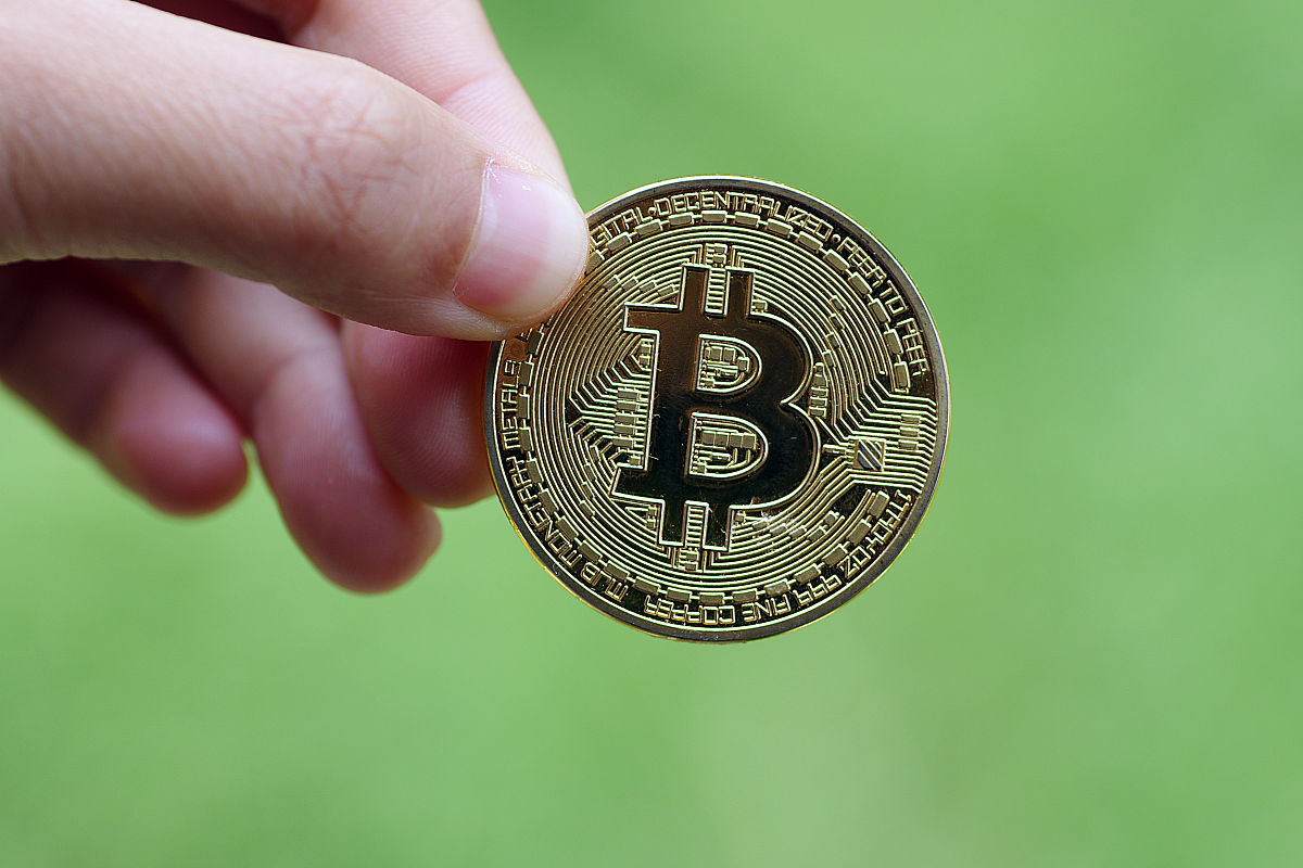 挖比特币(挖比特币犯不犯法呀)